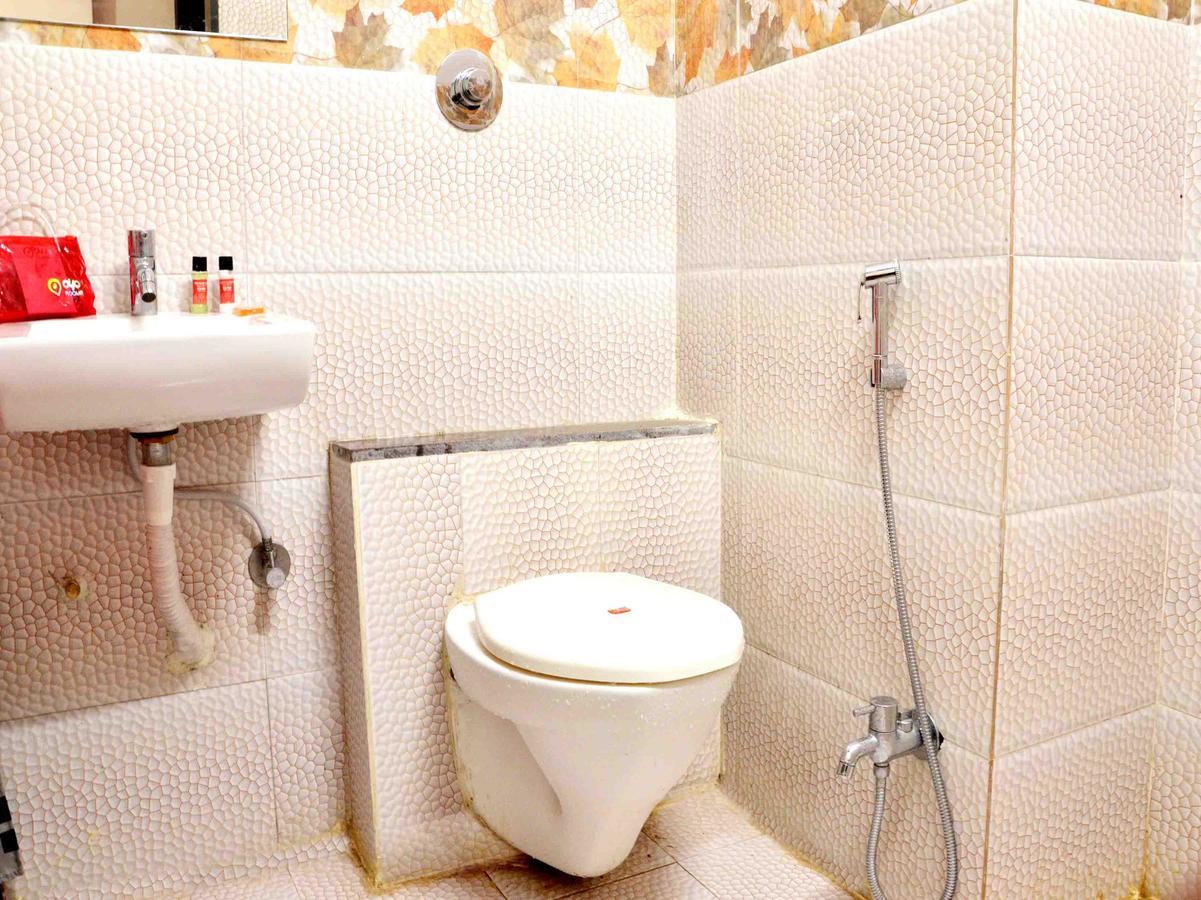 Oyo 2403 Hotel Aamantran Avenue Уджайн Екстериор снимка