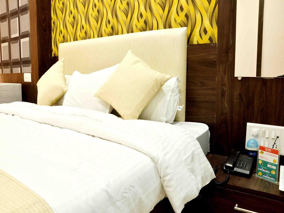 Oyo 2403 Hotel Aamantran Avenue Уджайн Екстериор снимка