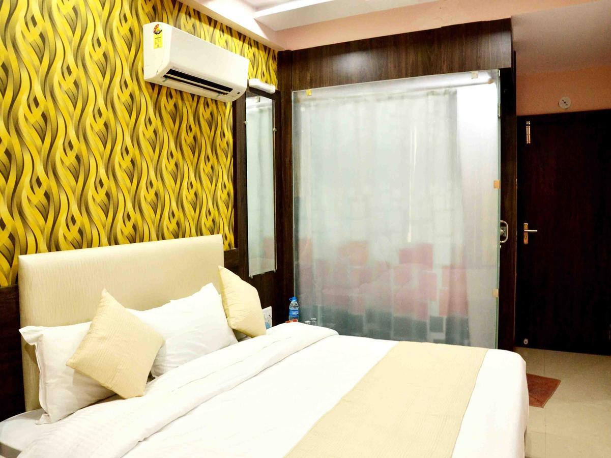 Oyo 2403 Hotel Aamantran Avenue Уджайн Екстериор снимка
