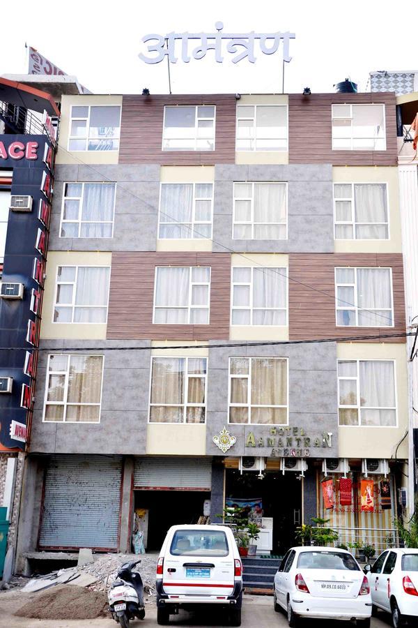 Oyo 2403 Hotel Aamantran Avenue Уджайн Екстериор снимка