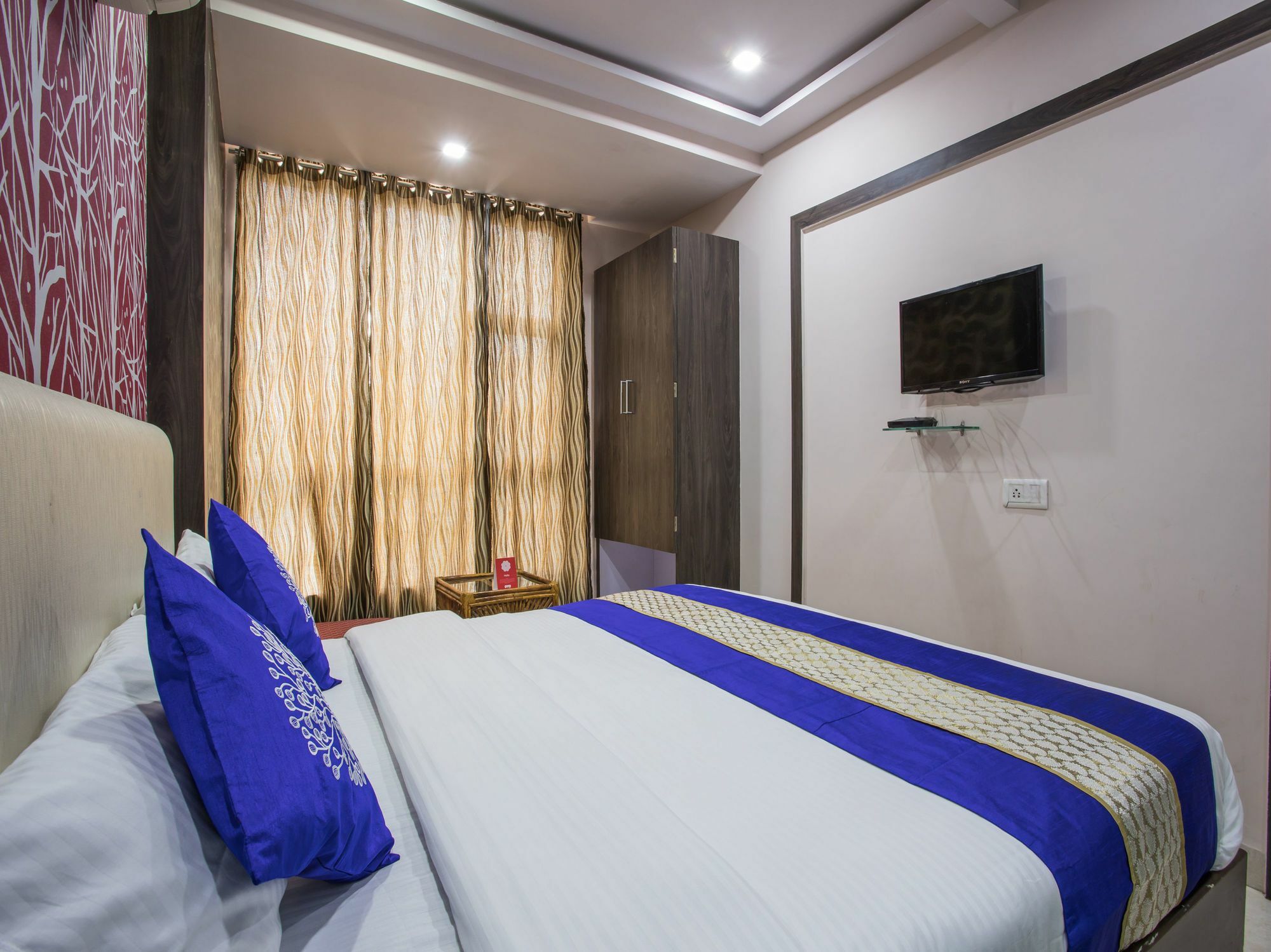 Oyo 2403 Hotel Aamantran Avenue Уджайн Екстериор снимка